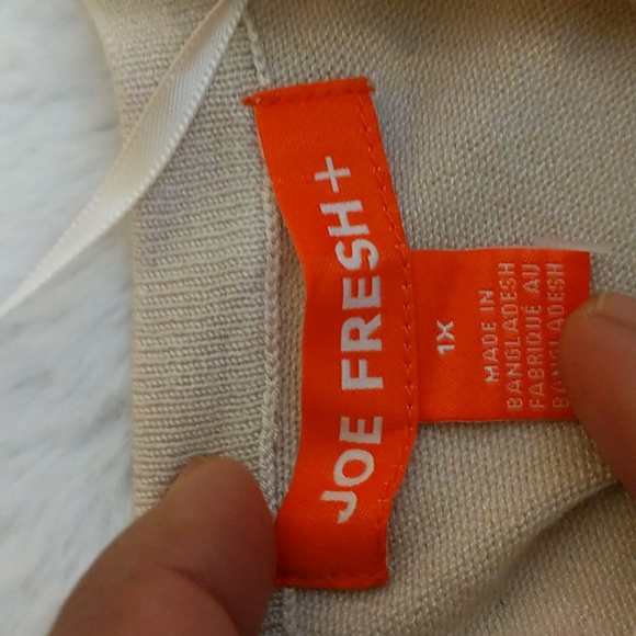 Joe Fresh| NWT Tan Long Sleeve V-Neck Sweater Rayon Blend - Picture 9 of 13